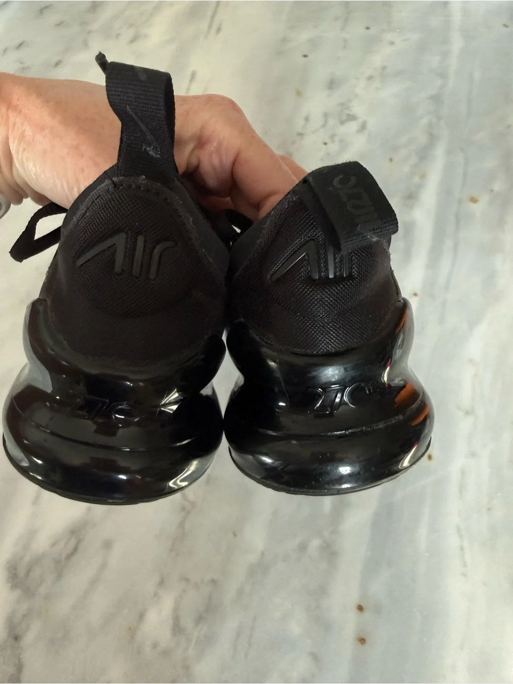 Nike Kids Black Air 270 size 2Y